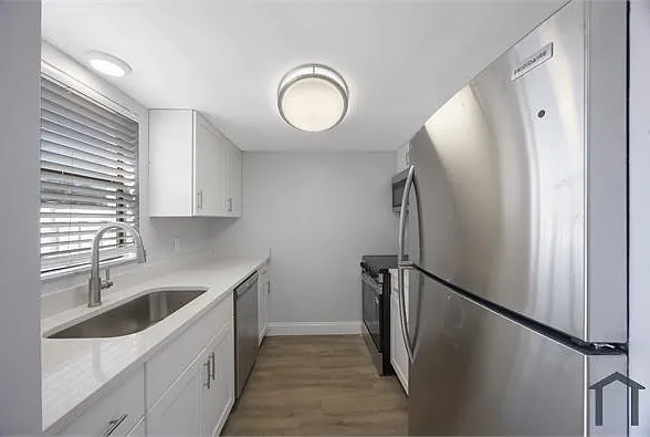 2 bed, $2,195 — Photo 2