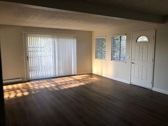 2nd image of 1617 Mendenhall Dr #5013348dd