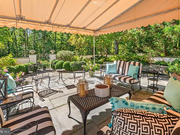 3rd image of 1236 Denbigh Ln