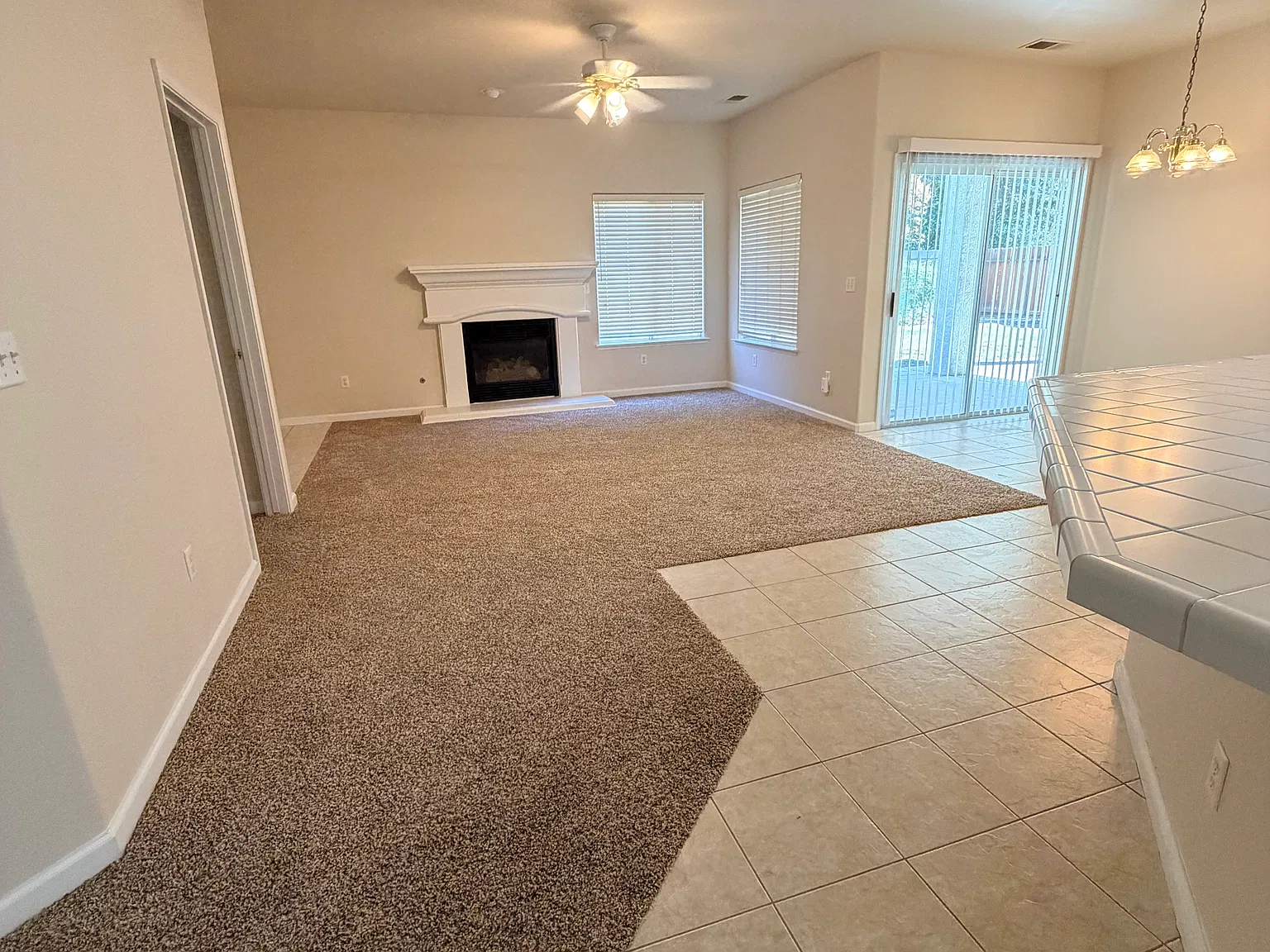 4 bed, 1950 sqft, $2,700 — Photo 3
