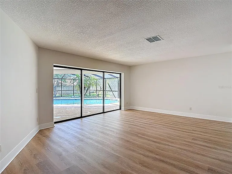 4072 Belmoor Dr — Photo 12