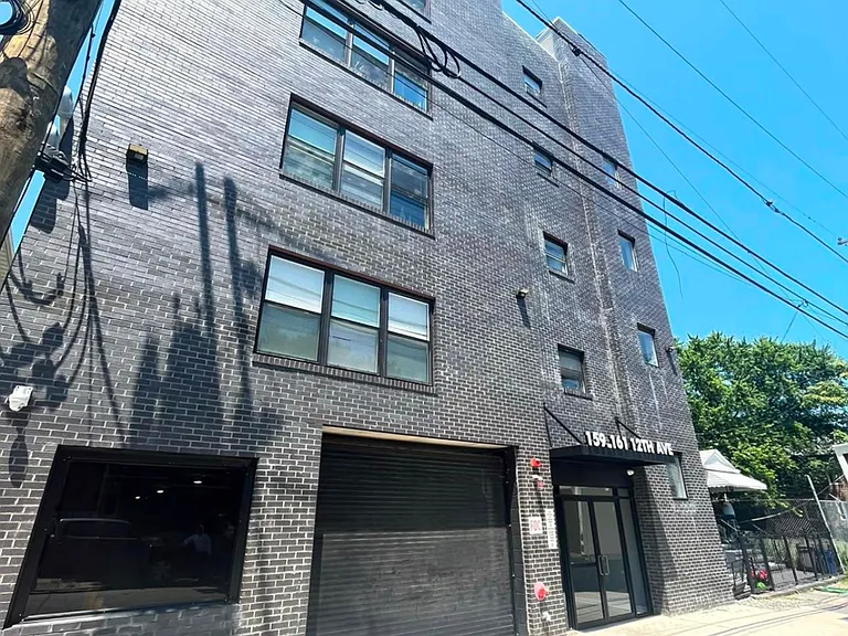 159 12th Ave #1 — Photo 1