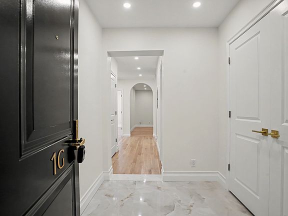3rd image of 169 Mason St APT 1G