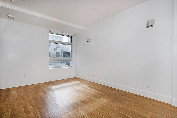 Rented by Compass | media 25