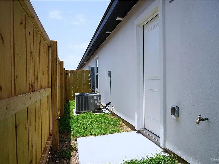 1217 S Woodland Dr #2 — Photo 14
