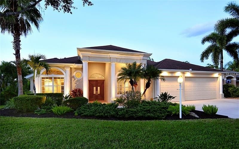 Welcome to 7971 Century Oak Drive.
