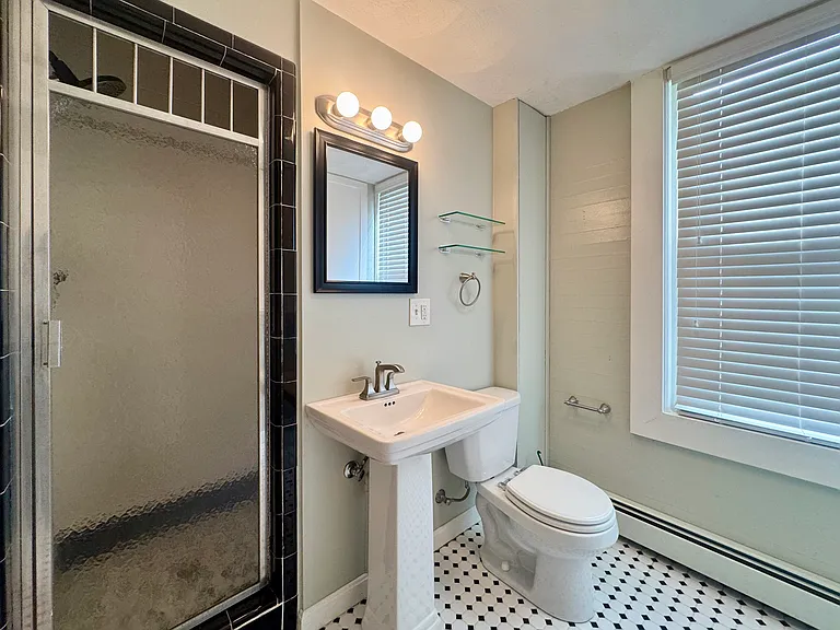 11 Walnut St #1 — Photo 7