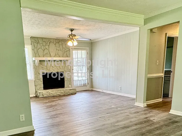 826 Tanner Rd — Photo 4
