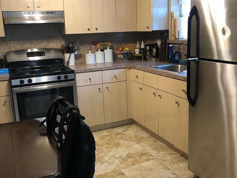 1st image of 1183 Ovington Ave APT 1
