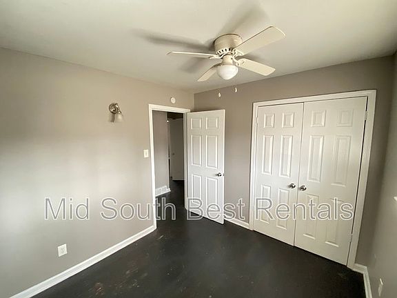 3rd image of 4912 Lochinvar Rd