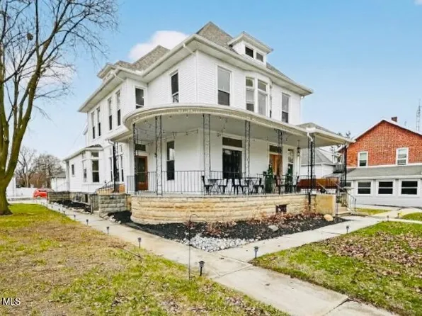 325 N Main St, Bowling Green, OH 43402
