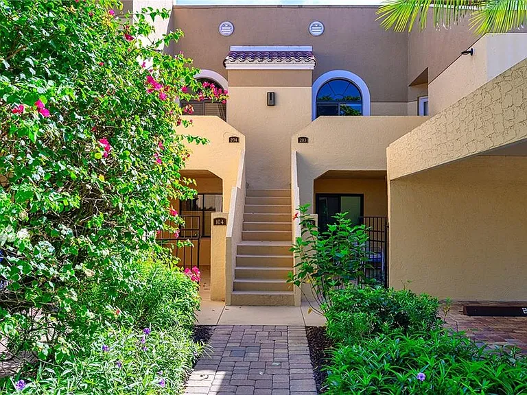 589 Beachwalk Cir #P-203 — Photo 22