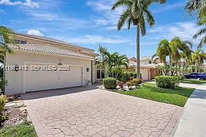 4 bed, 3.0 bath, 2800 sqft, $4,600 — Photo 1