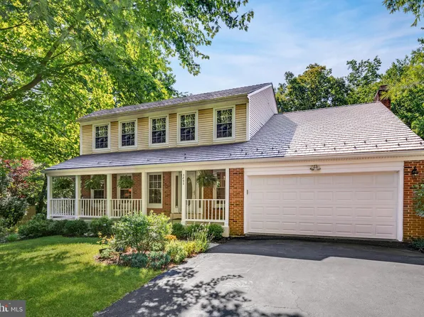 5862 Colfax Ave, Alexandria, VA 22311