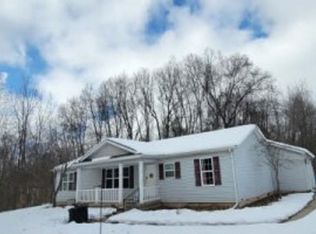 33602 Sassafras Ln, Eau Claire, MI