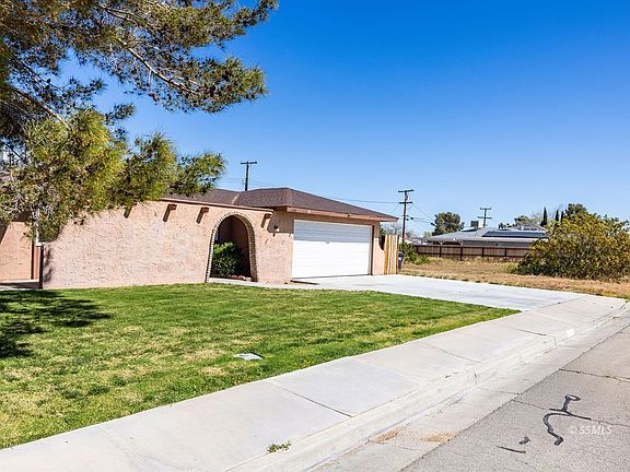 3rd image of 1144 W Benson Ave