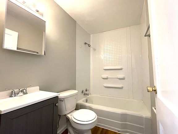 5th image of 4354 Crittenden Ave #4354