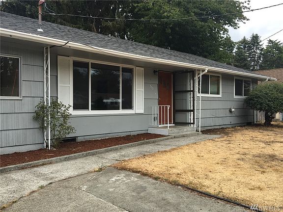 2nd image of 305 Wildcat St SE