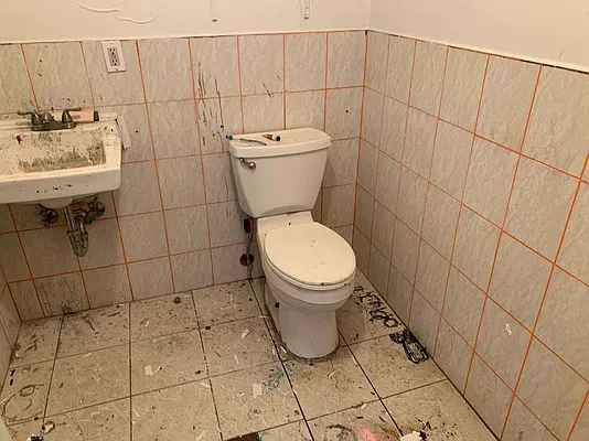 Rented by Tapiro Realty | media 10