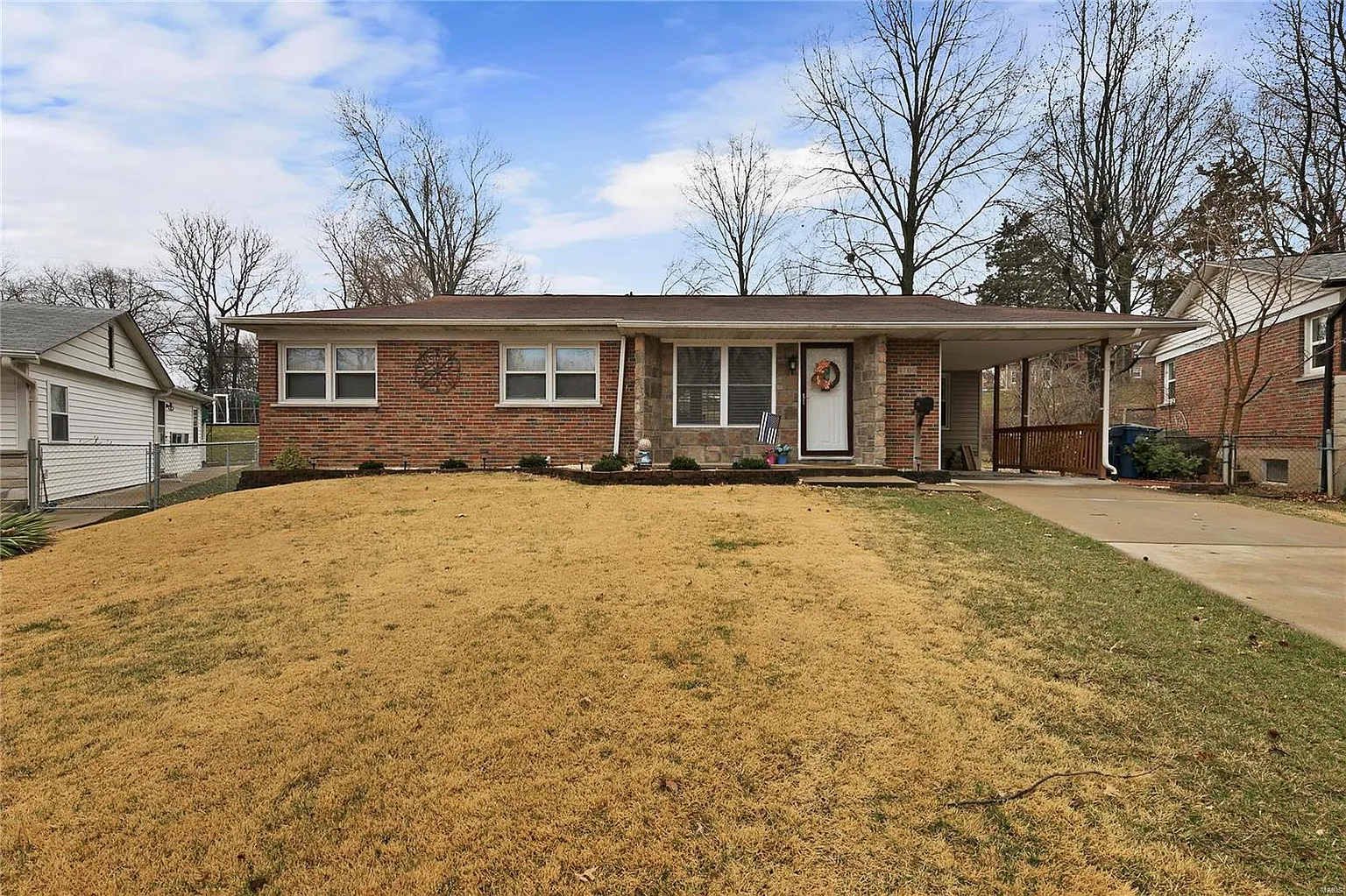 4700 Blackhawk Dr photo 1