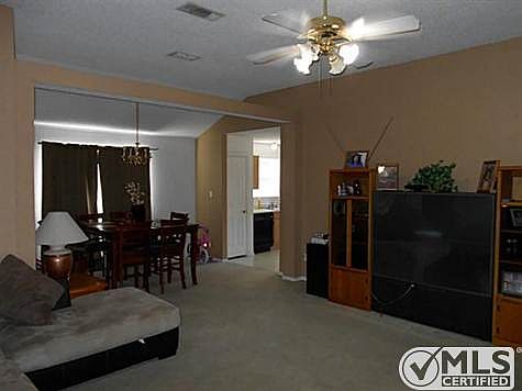 3rd image of 4221 Appleyard Dr
