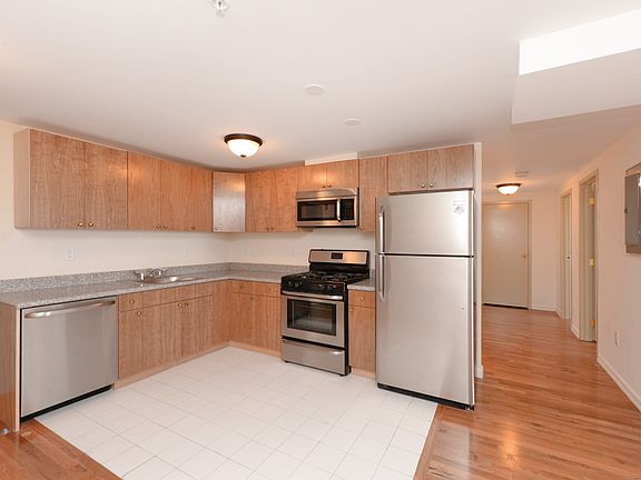 4th image of 12 Brooklyn Ave APT 304