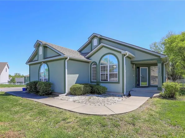19619 E 7th Street Ct N, Independence, MO 64056