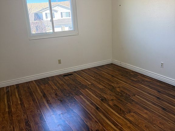 4th image of 1259 W Raintree Dr