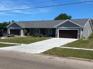 2328-2330 Mineral Point Rd, Janesville, WI 53548