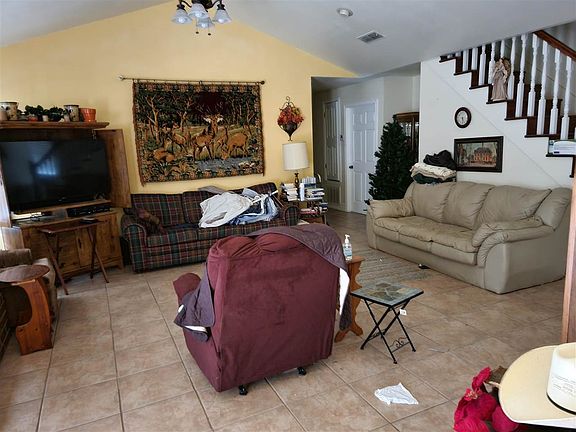 4th image of 394 Brower Ln