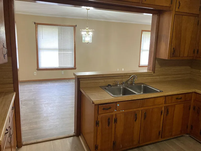 1631 Rice Rd — Photo 7