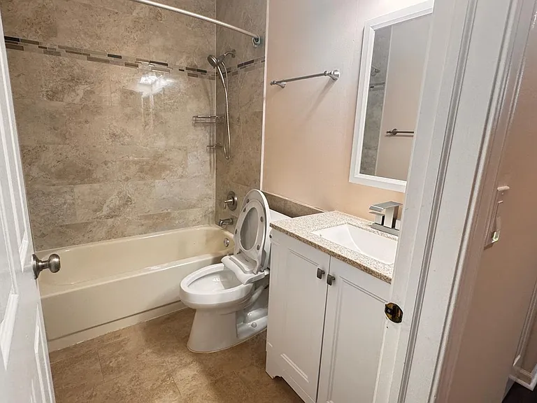 224 Steeplechase Ct — Photo 25