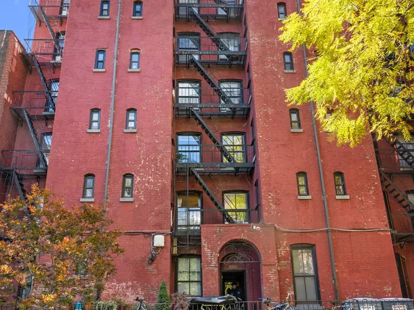 134 Baltic Street image 12 of 12