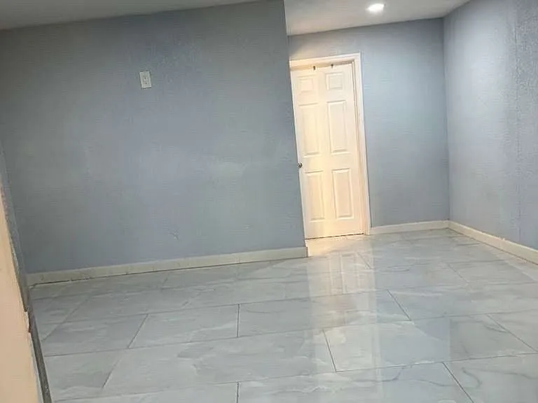 6659 Burpee Dr S — Photo 3