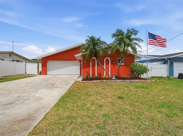 13815 Plumosa Ave, Hudson, FL 34667