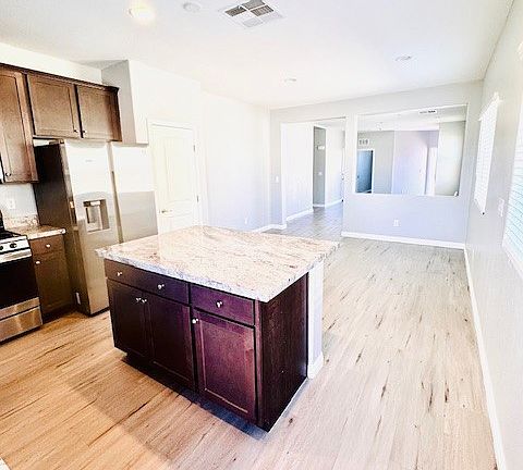 4th image of 8628 Vondel Park St