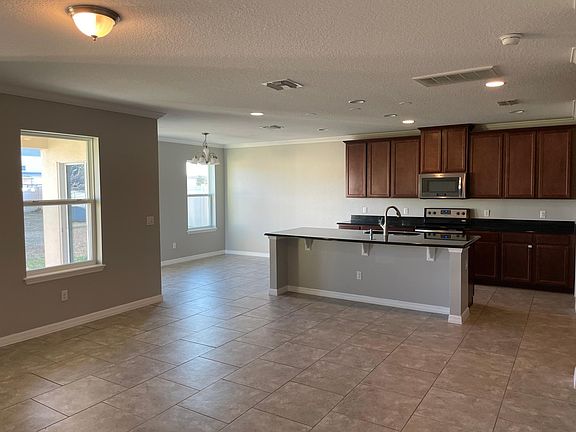 2nd image of 2767 Monticello Way