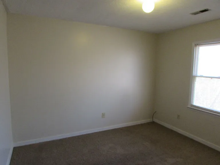 518 W Park Ave — Photo 11