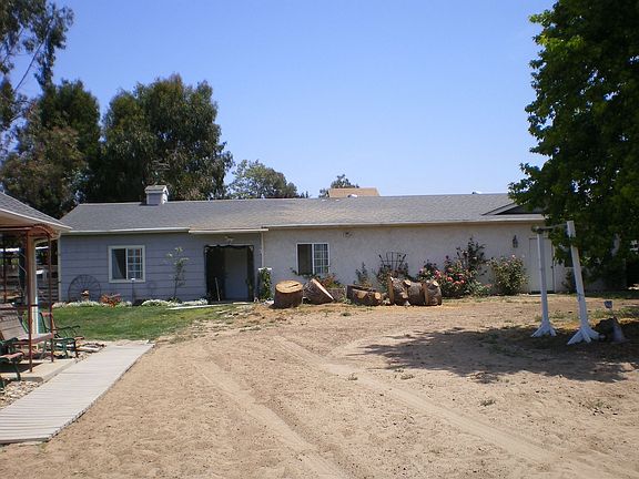 Guest house w/workshop/barn