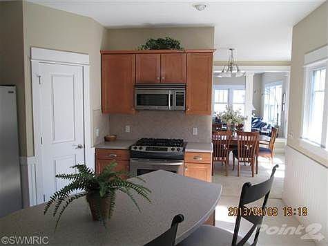 3rd image of 415 Georgia Ct #3
