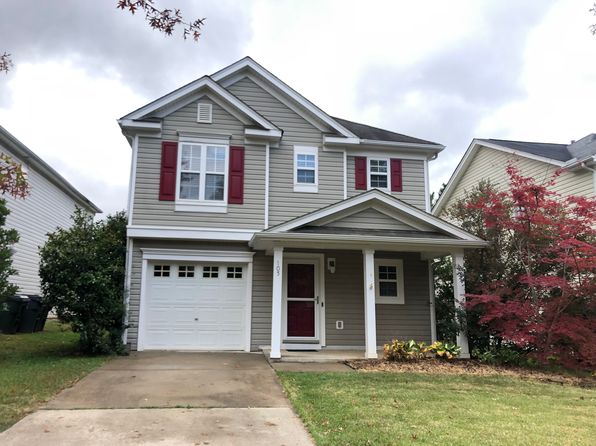 105 Palmdale Ct, Holly Springs, NC 27540