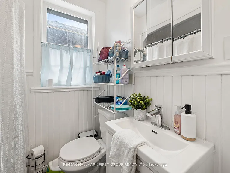 93 John St — Photo 11