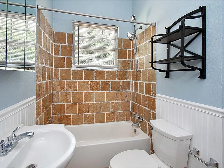 504 Green St — Photo 12