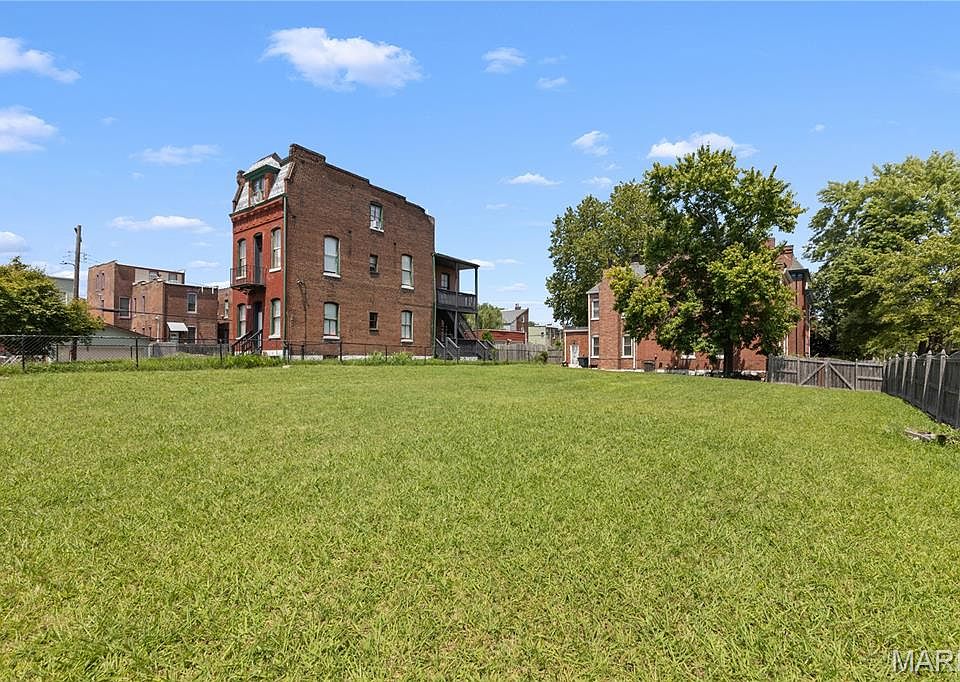 2nd image of 2211 Shenandoah Ave