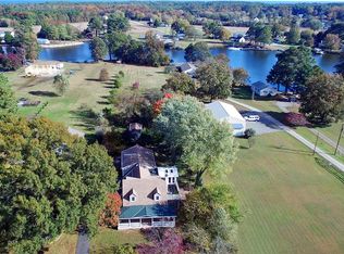 363 Sutton Ave, Reedville, VA 22539