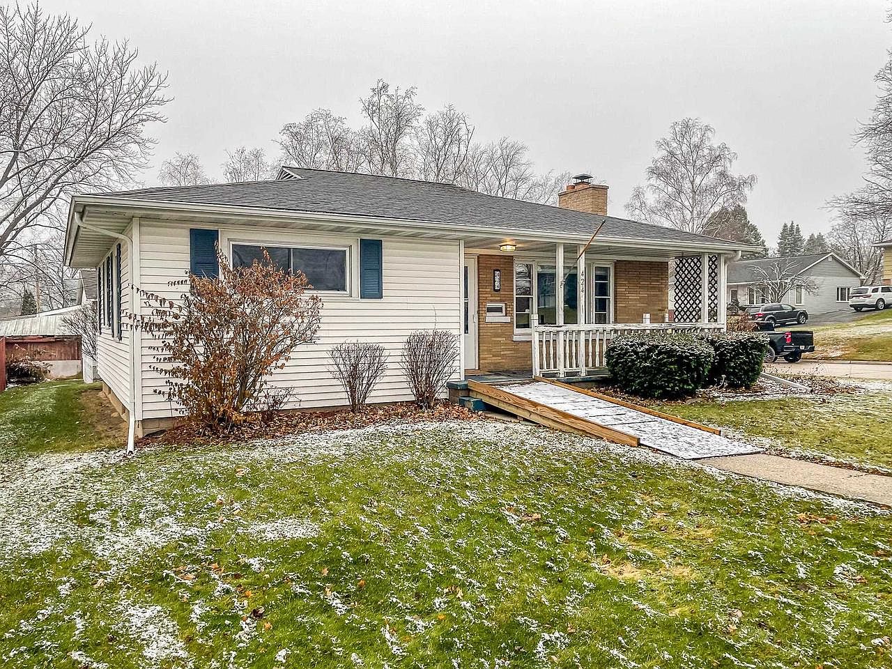 424 Pleasant St, Beaver Dam, WI 53916 Zillow