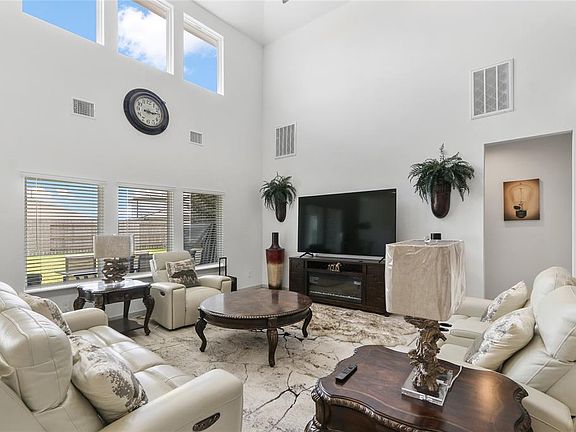 4th image of 3630 Briar Falls Avenue