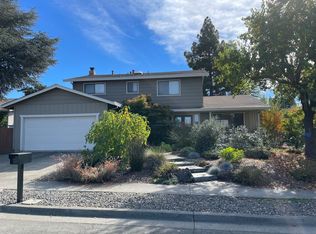 4900 Fernglen Dr, Santa Rosa, CA 95405