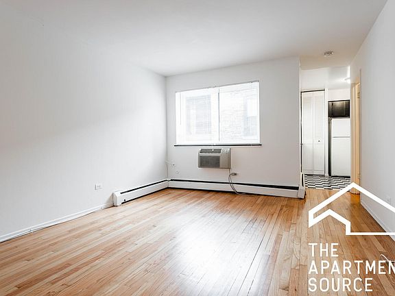 2nd image of 738 W Buena Ave #206