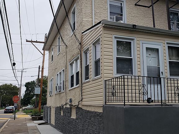 3rd image of 178 E Melrose Ave